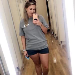 Meet your Posher, Brooke